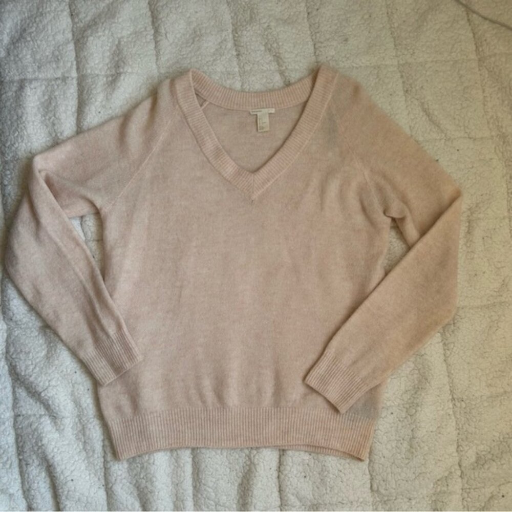 H&M Women's V-Neck Sweater - Baby Pink​​